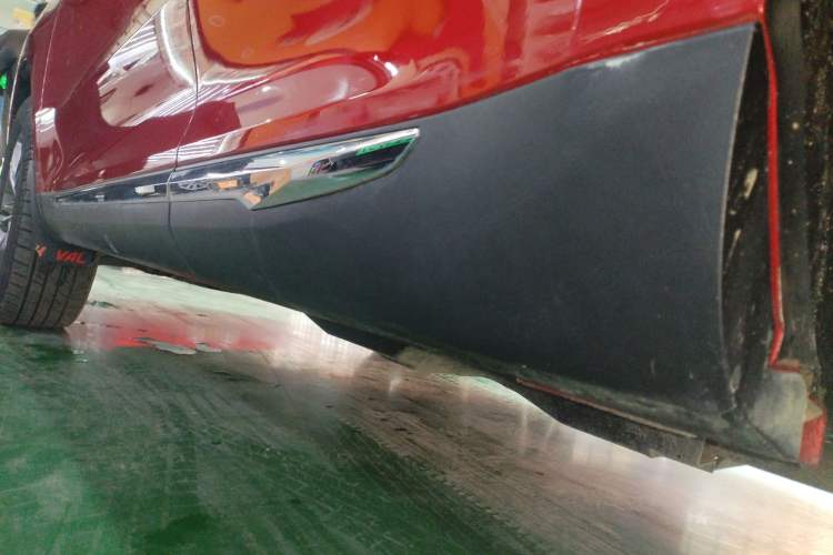 Used Haval F5 2018 1.5T i-Type Left Side Sill