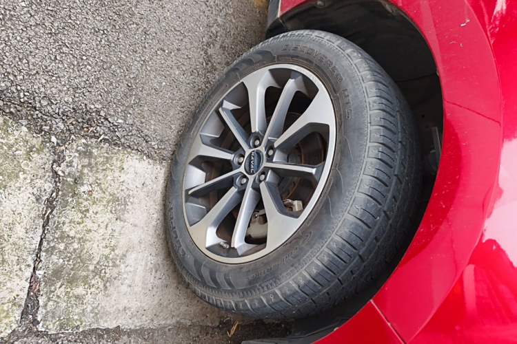 Used Haval F5 2018 1.5T i-Van Right Front Wheel Hub