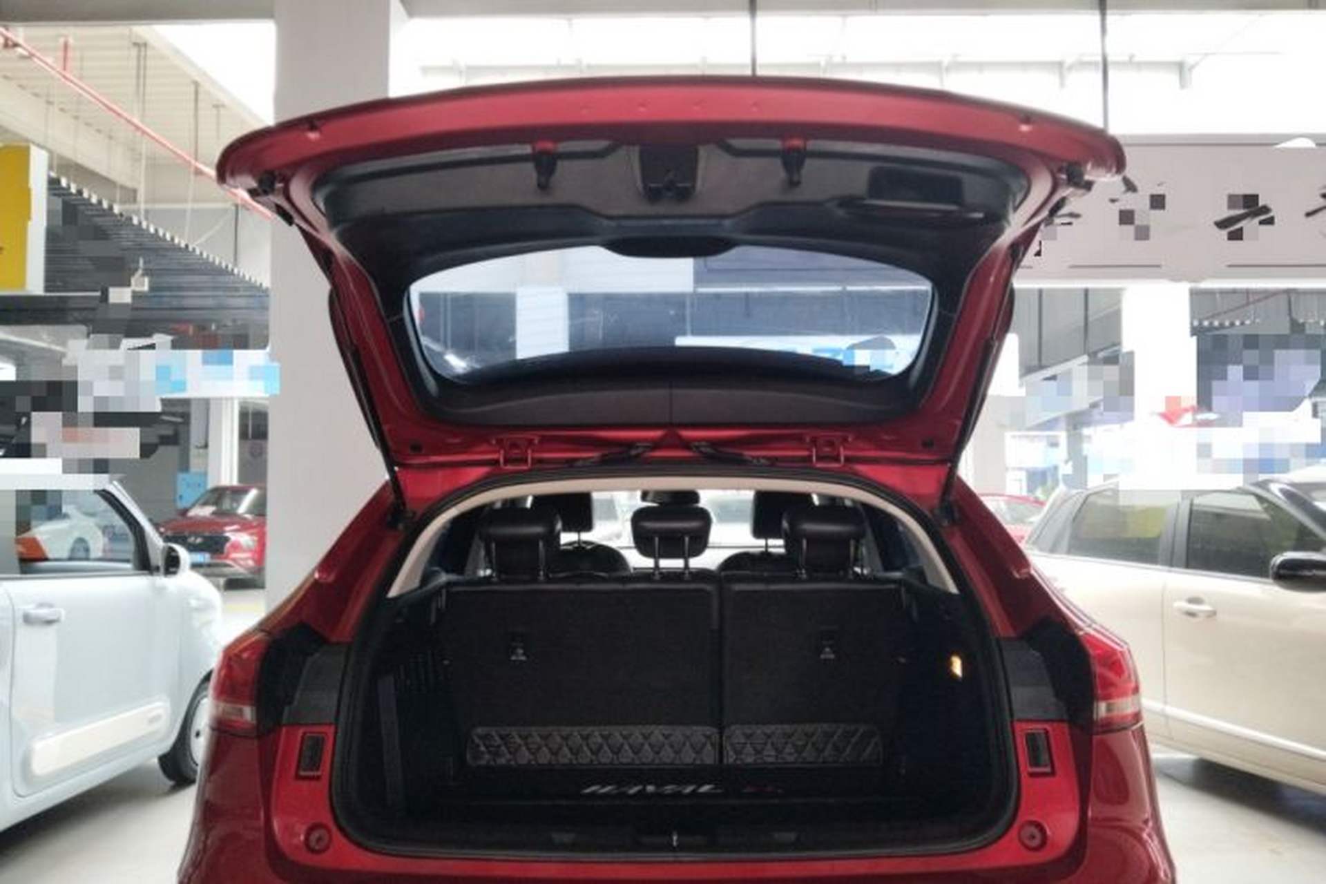 Used Haval F5 2018 1.5T i-Van Trunk
