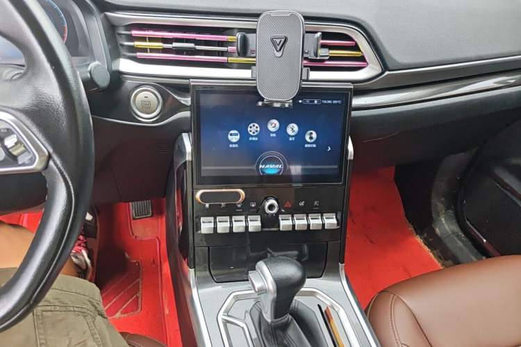 Used Haval F5 2018 1.5T i-Trend Audio And AC Panel