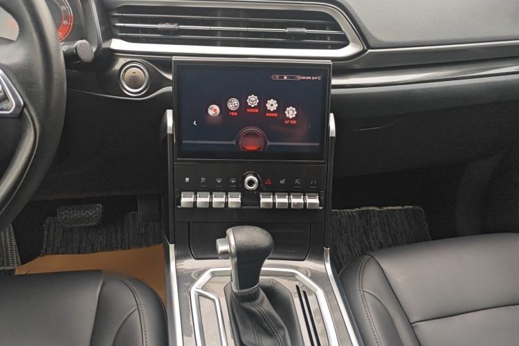 Used Haval F5 2018 1.5T i-Van Audio And AC Panel