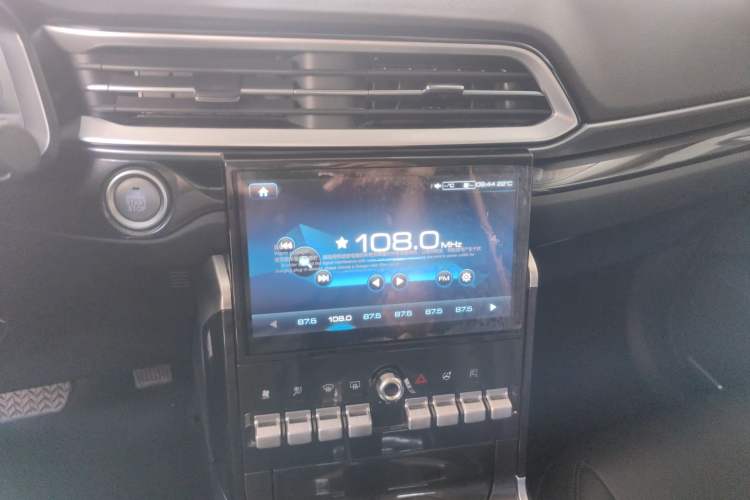 Used Haval F5 2018 1.5T i-Trend Audio And AC Panel