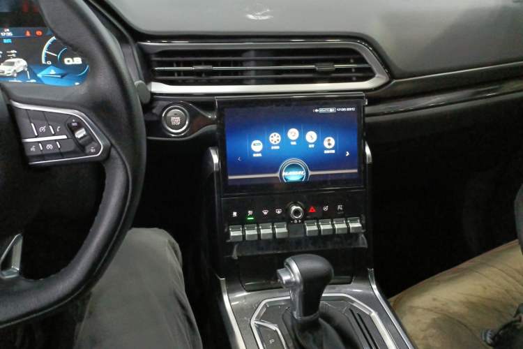 Used Haval F5 2018 1.5T i-Trend Audio And AC Panel