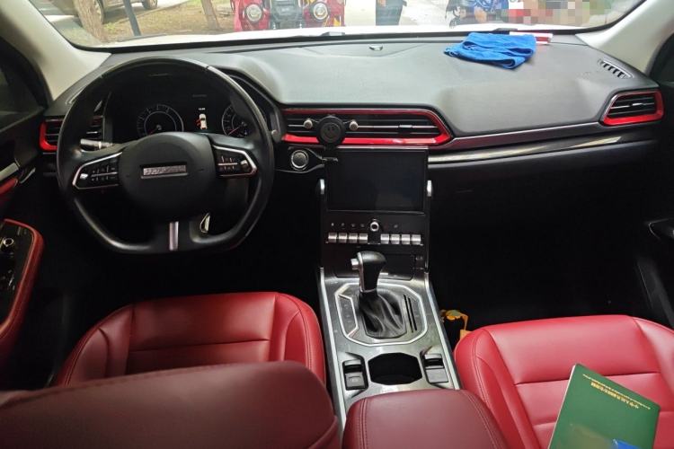 Used Haval F5 2018 1.5T i-Type Center Console