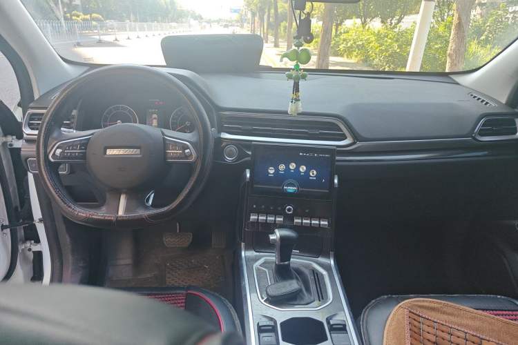 Used Haval F5 2018 1.5T i-Type Center Console