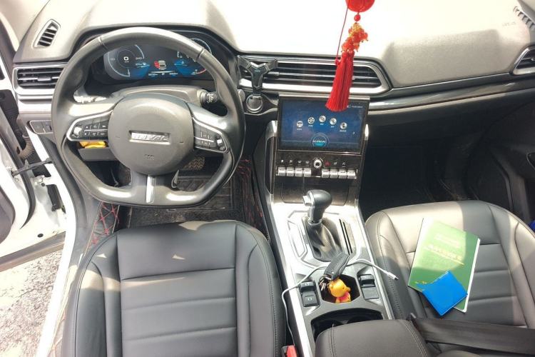 Used Haval F5 2018 1.5T i-Trend Center Console