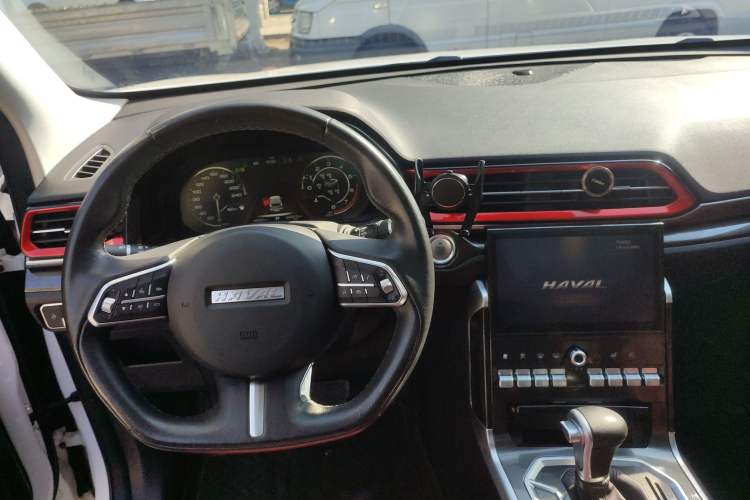Used Haval F5 2018 1.5T i-Trend Center Console