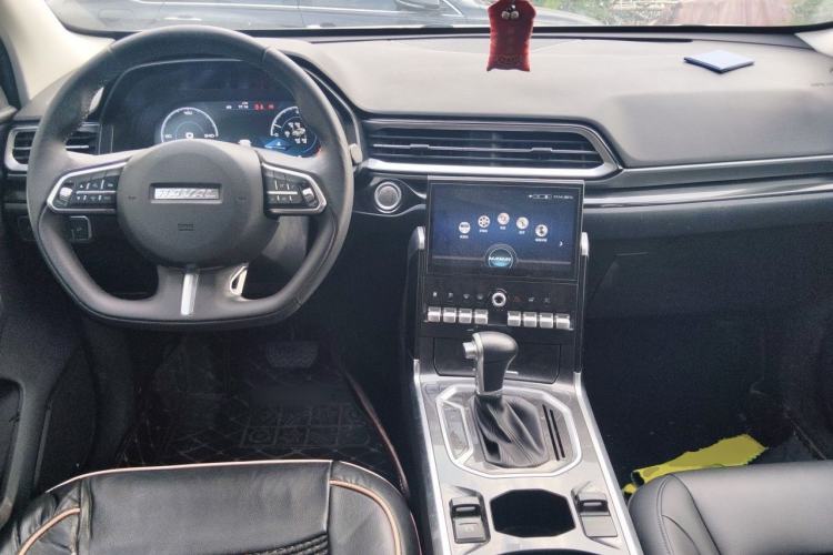 Used Haval F5 2018 1.5T i-Trend Center Console