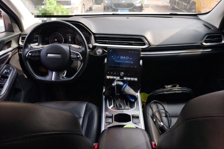 Used Haval F5 2018 1.5T i-Type Center Console
