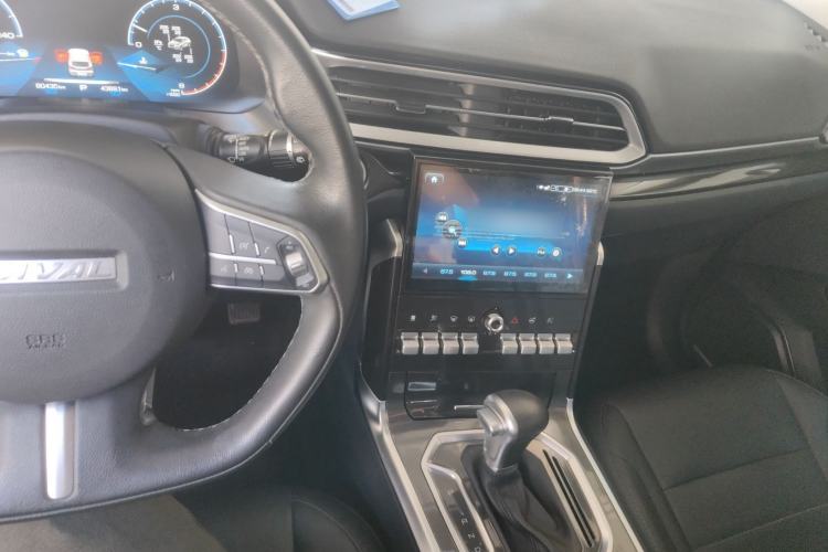 Used Haval F5 2018 1.5T i-Trend Center Console