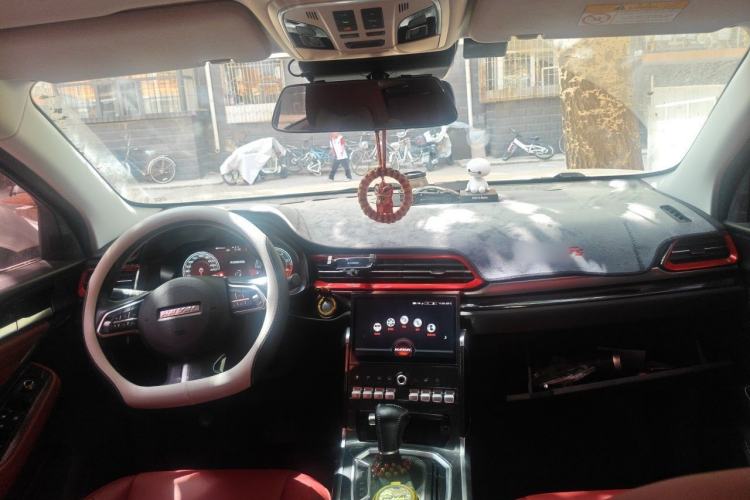 Used Haval F5 2018 1.5T i-Trend Center Console