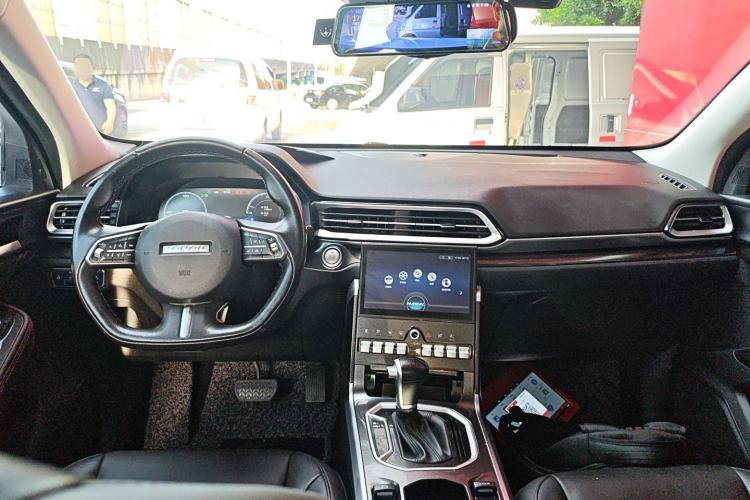 Used Haval F5 2018 1.5T i-Trend Center Console