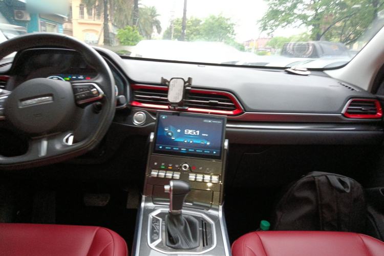 Used Haval F5 2018 1.5T i-Trend Center Console