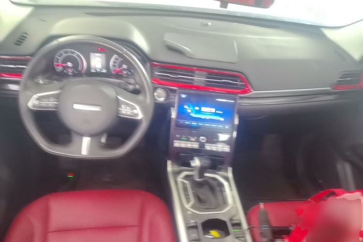 Used Haval F5 2018 1.5T i-Type Center Console