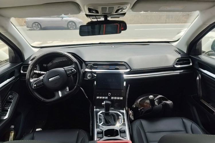 Used Haval F5 2018 1.5T i-Type Center Console