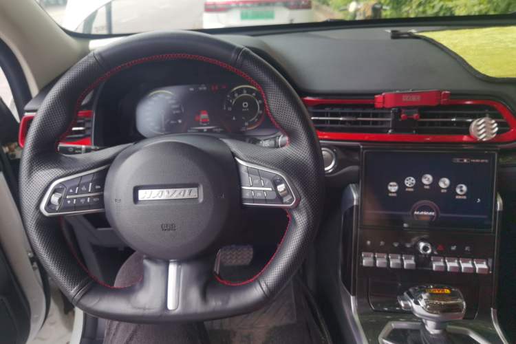 Used Haval F5 2018 1.5T i-Trend Center Console