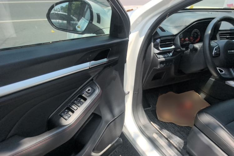Used Haval F5 2018 1.5T i-Van Driver Seat