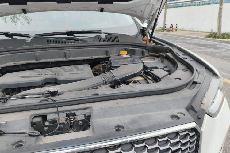 Used Haval F5 2018 1.5T i-Van Engine Bay Left