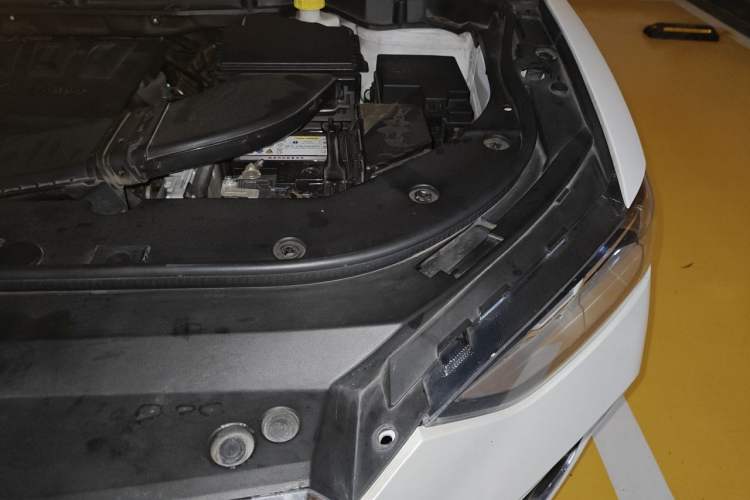 Used Haval F5 2018 1.5T i-Van Engine Bay Left