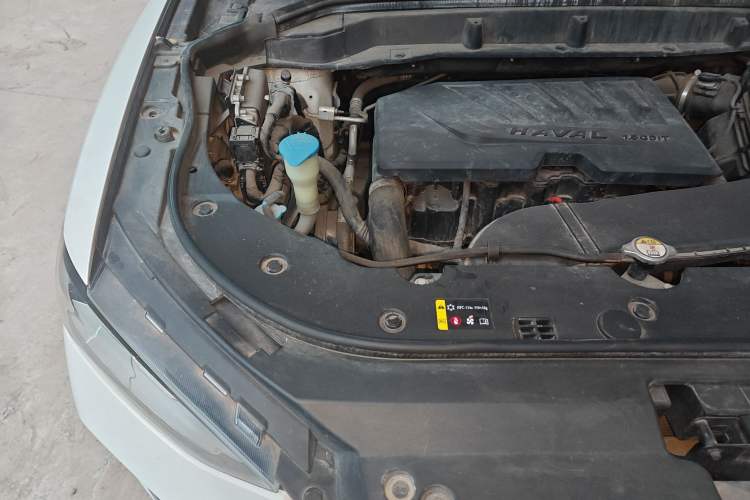 Used Haval F5 2018 1.5T i-Van Engine Bay Right