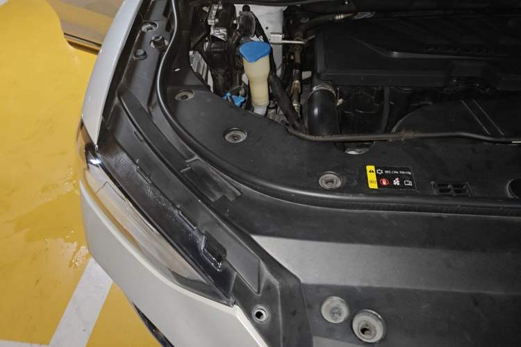 Used Haval F5 2018 1.5T i-Van Engine Bay Right