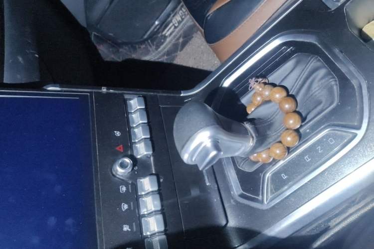 Used Haval F5 2018 1.5T iCool Gear Lever