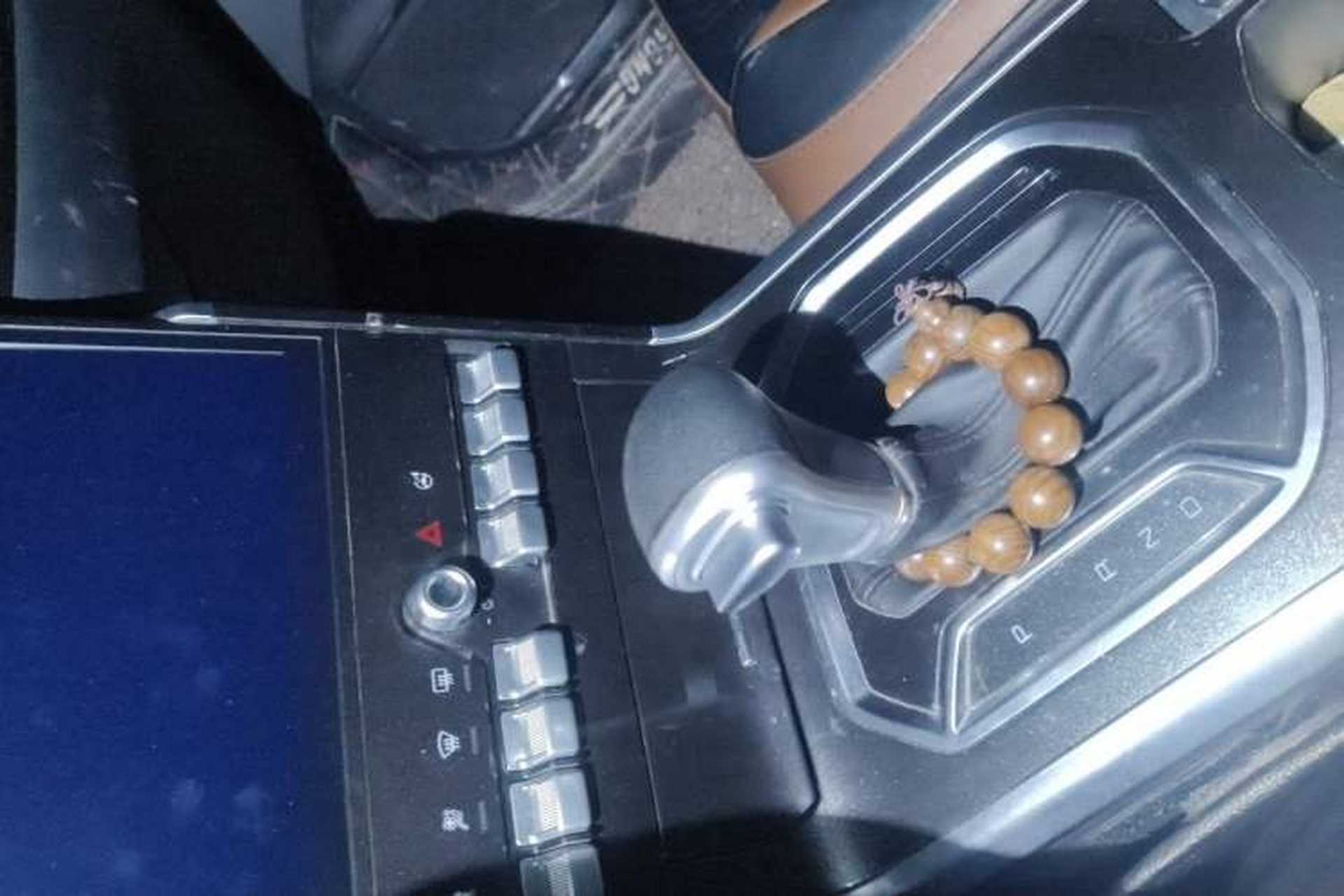 Used Haval F5 2018 1.5T iCool Gear Lever