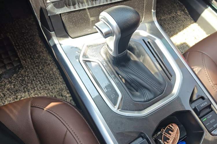 Used Haval F5 2018 1.5T i-Type Gear Lever