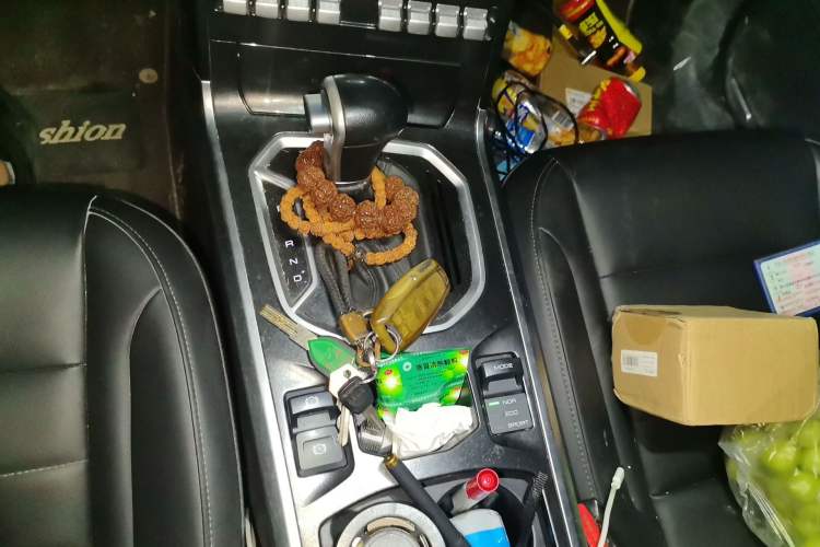 Used Haval F5 2018 1.5T i-Trend Gear Lever