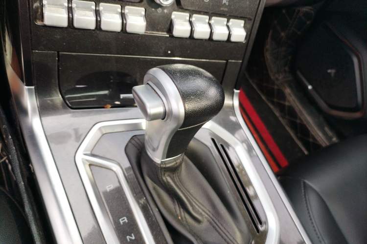 Used Haval F5 2018 1.5T i-Trend Gear Lever