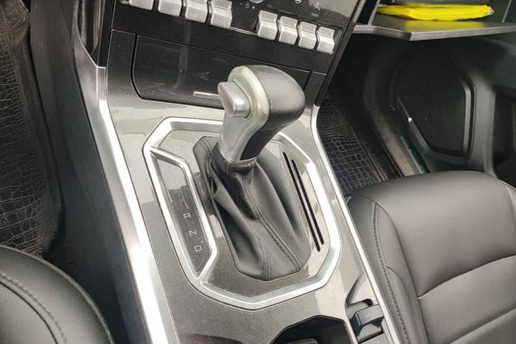 Used Haval F5 2018 1.5T i-Trend Gear Lever