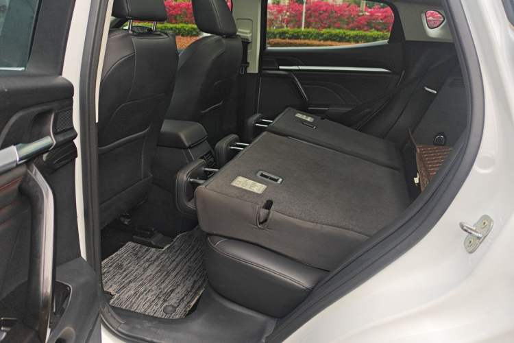 Used Haval F5 2018 1.5T i-Van Interior 1