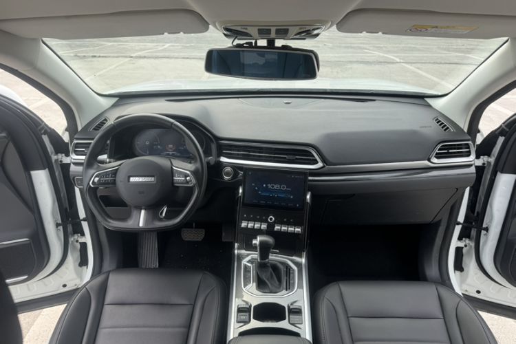 Used Haval F5 2018 1.5T i-Trend Interior 12