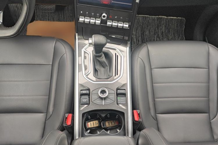 Used Haval F5 2018 1.5T i-Van Interior 14