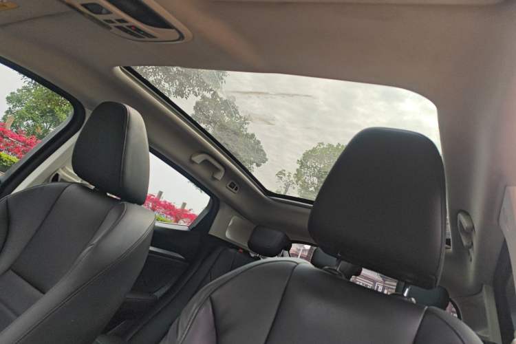 Used Haval F5 2018 1.5T i-Van Interior 15