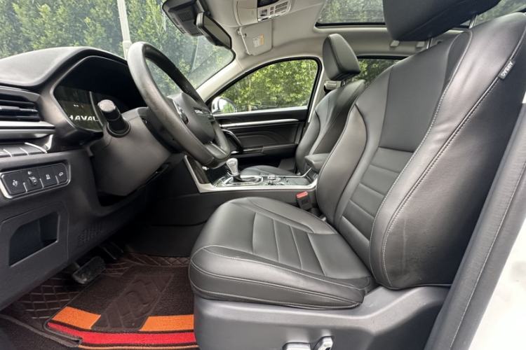 Used Haval F5 2018 1.5T i-Van Interior 2