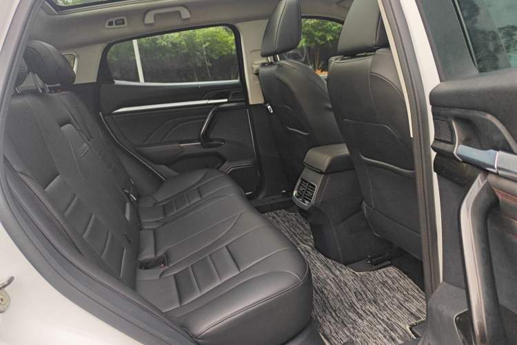 Used Haval F5 2018 1.5T i-Van Interior 4