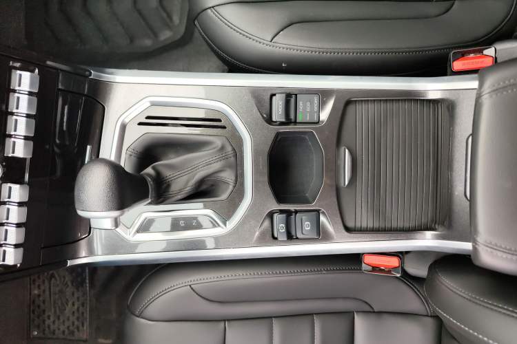 Used Haval F5 2018 1.5T i-Type Interior 4
