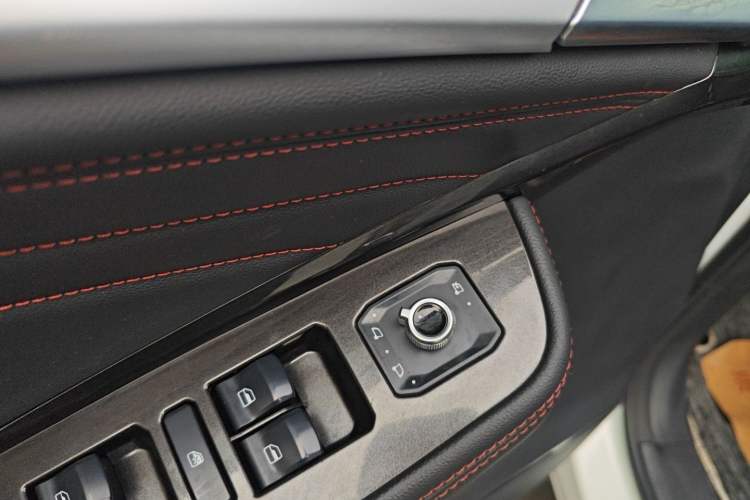 Used Haval F5 2018 1.5T i-Van Interior 5