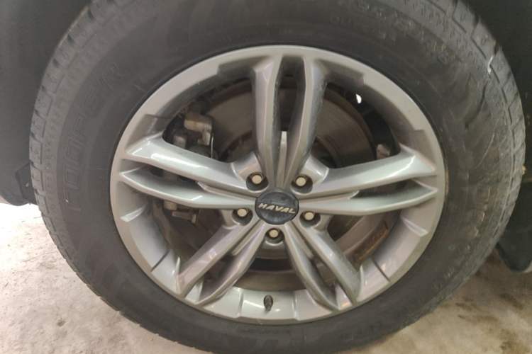 Used Haval F5 2018 1.5T i-Type Left Front Wheel Hub