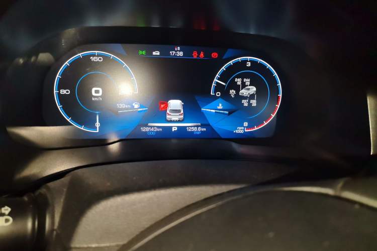 Used Haval F5 2018 1.5T i-Trend Odometer Close Up