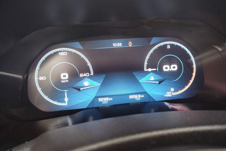 Used Haval F5 2018 1.5T i-Trend Odometer Close Up