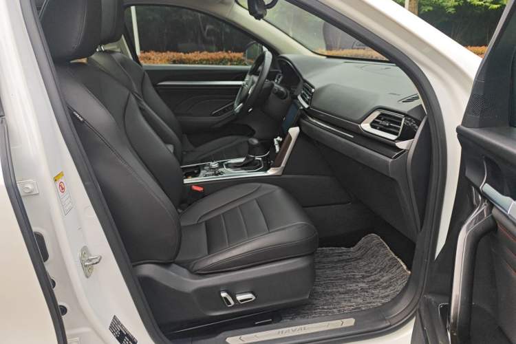 Used Haval F5 2018 1.5T i-Van Right Front Seat