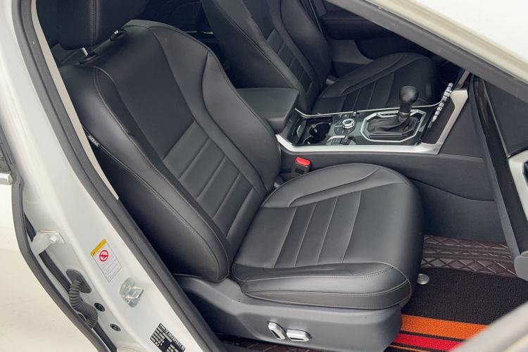 Used Haval F5 2018 1.5T i-Van Right Front Seat
