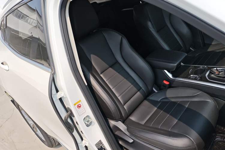 Used Haval F5 2018 1.5T i-Type Right Front Seat
