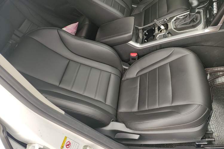 Used Haval F5 2018 1.5T i-Trend Right Front Seat