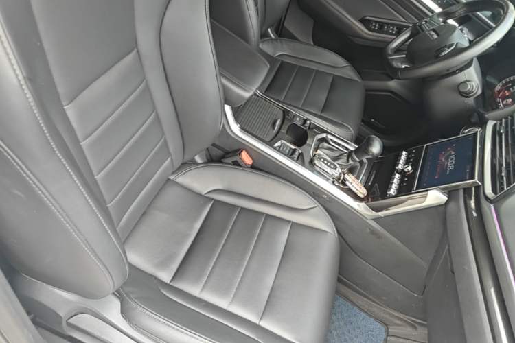 Used Haval F5 2018 1.5T i-Type Right Front Seat