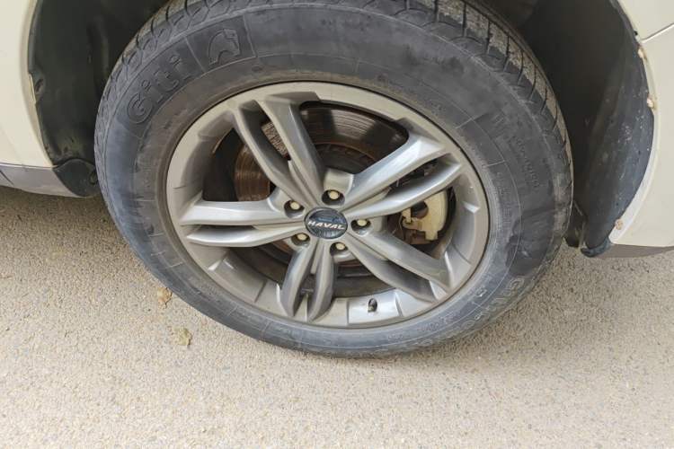 Used Haval F5 2018 1.5T i-Type Right Front Wheel Hub