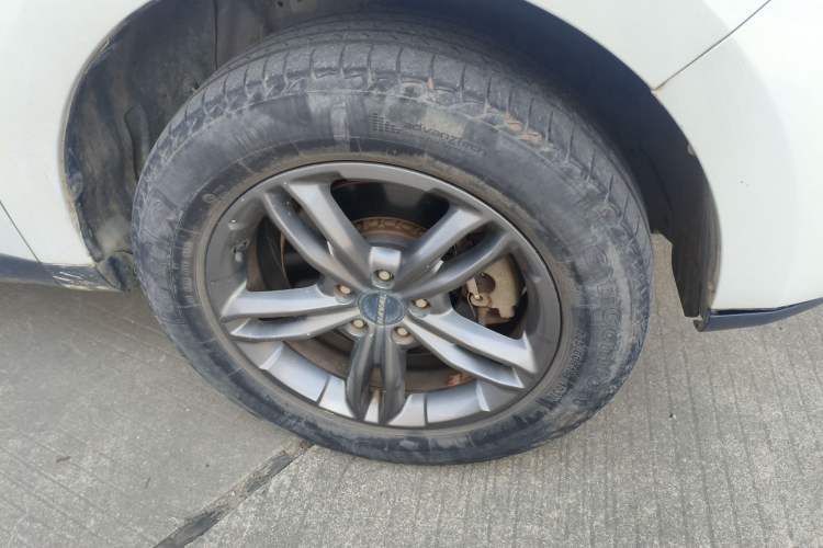 Used Haval F5 2018 1.5T i-Type Right Front Wheel Hub