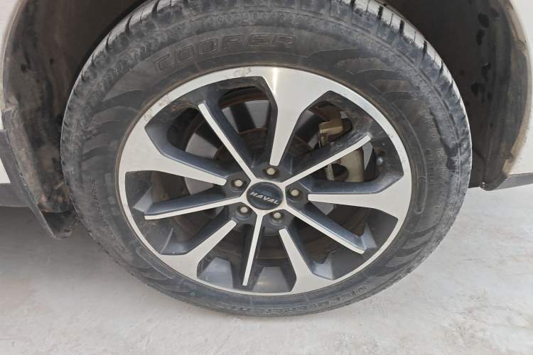 Used Haval F5 2018 1.5T i-Van Right Front Wheel Hub